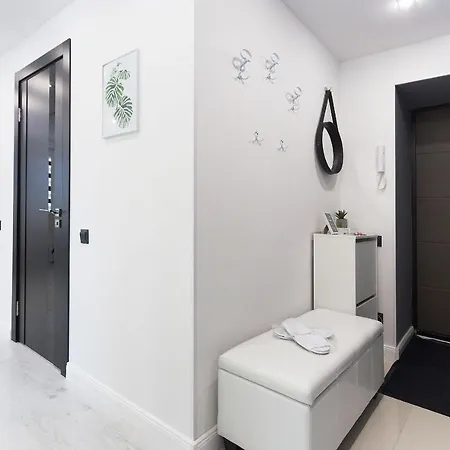 Apartment Roomer 10 *